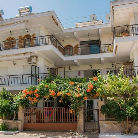 Apartments Tania Paralia Dionisiou Exterior foto